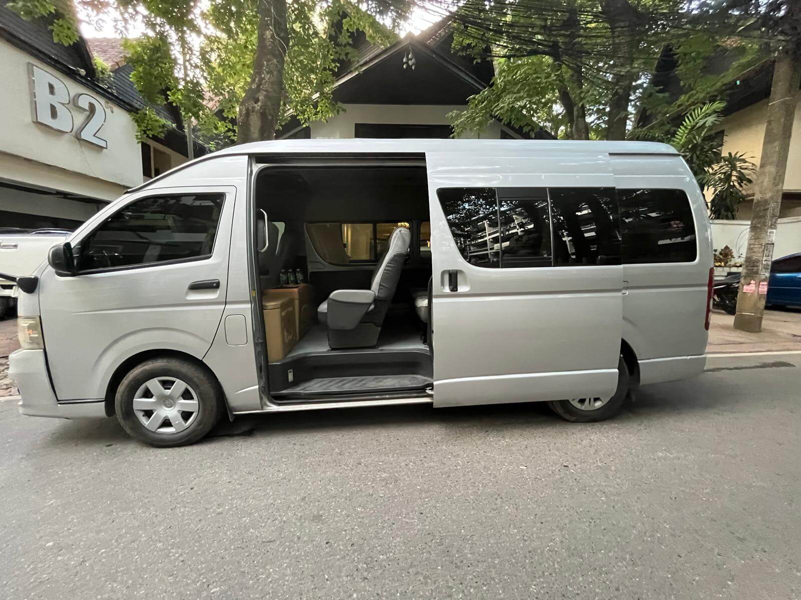 Van 1